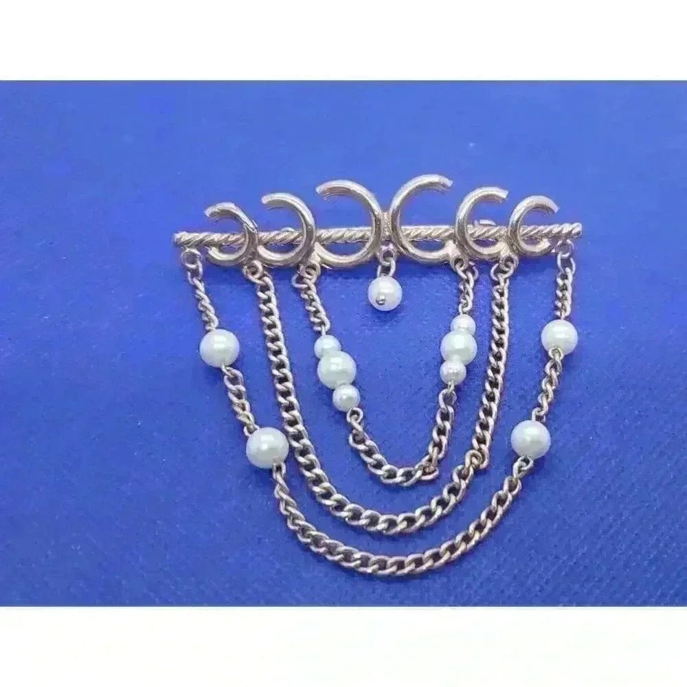 Vintage Brooch Gold Faux Pearl Long Bar Dangle Chain Waterfall 70s 80s